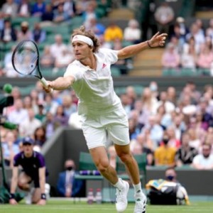 “紫薇”横扫桑德格伦 梅德韦德夫仅丢七局轻松过关